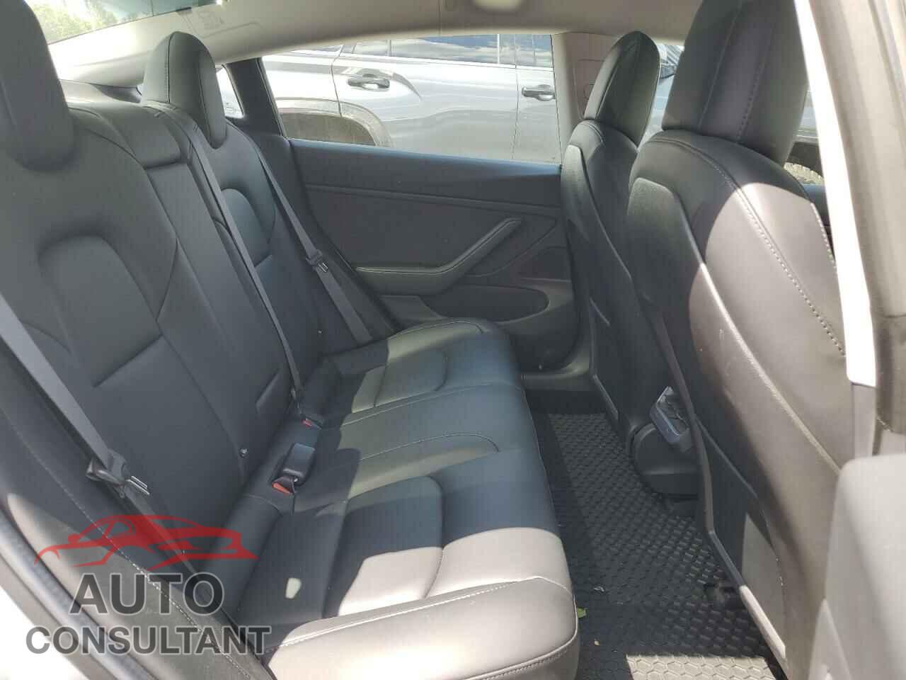 TESLA MODEL 3 2018 - 5YJ3E1EA7JF058826