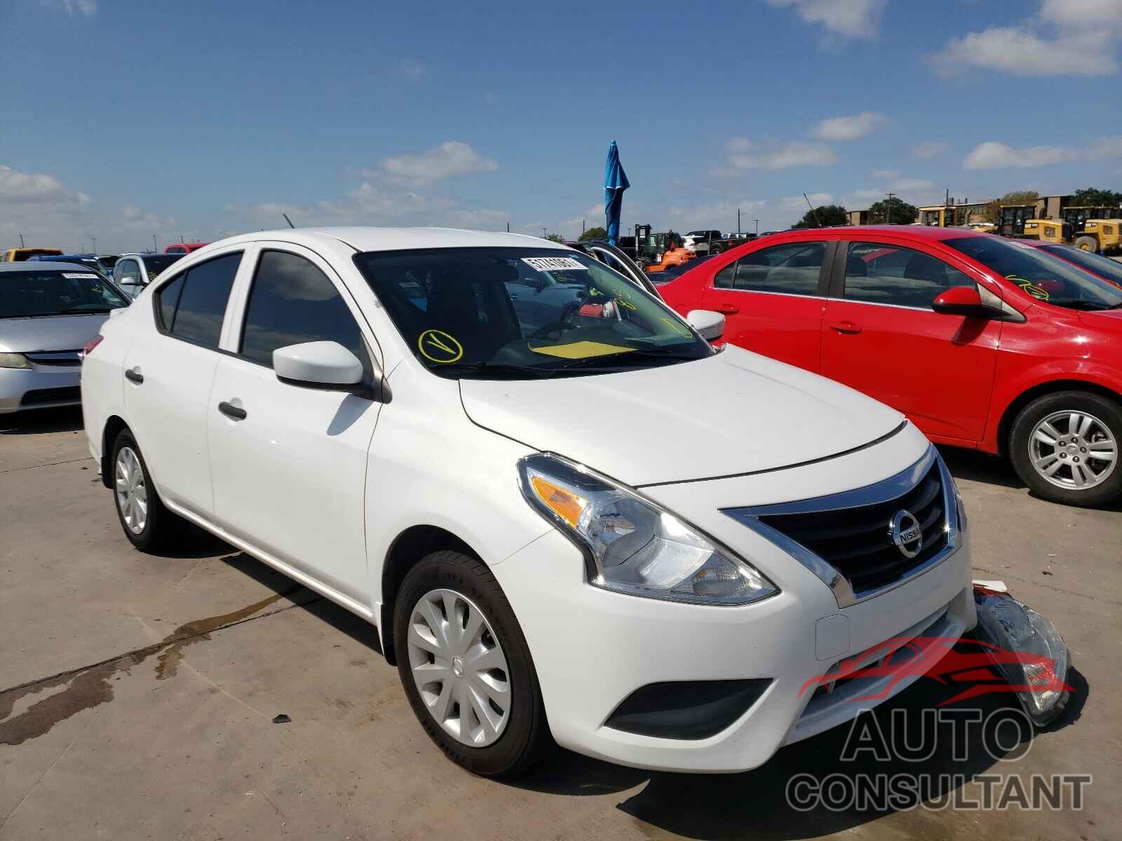 NISSAN VERSA 2017 - 3N1CN7APXHL833552