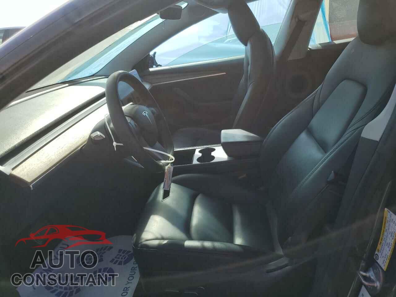 TESLA MODEL 3 2021 - 5YJ3E1EA5MF090808
