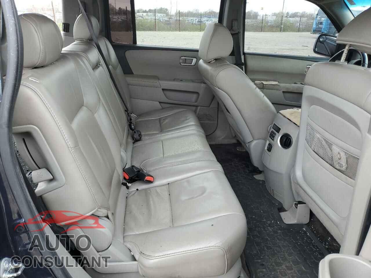 HONDA PILOT 2011 - 5FNYF4H53BB061842
