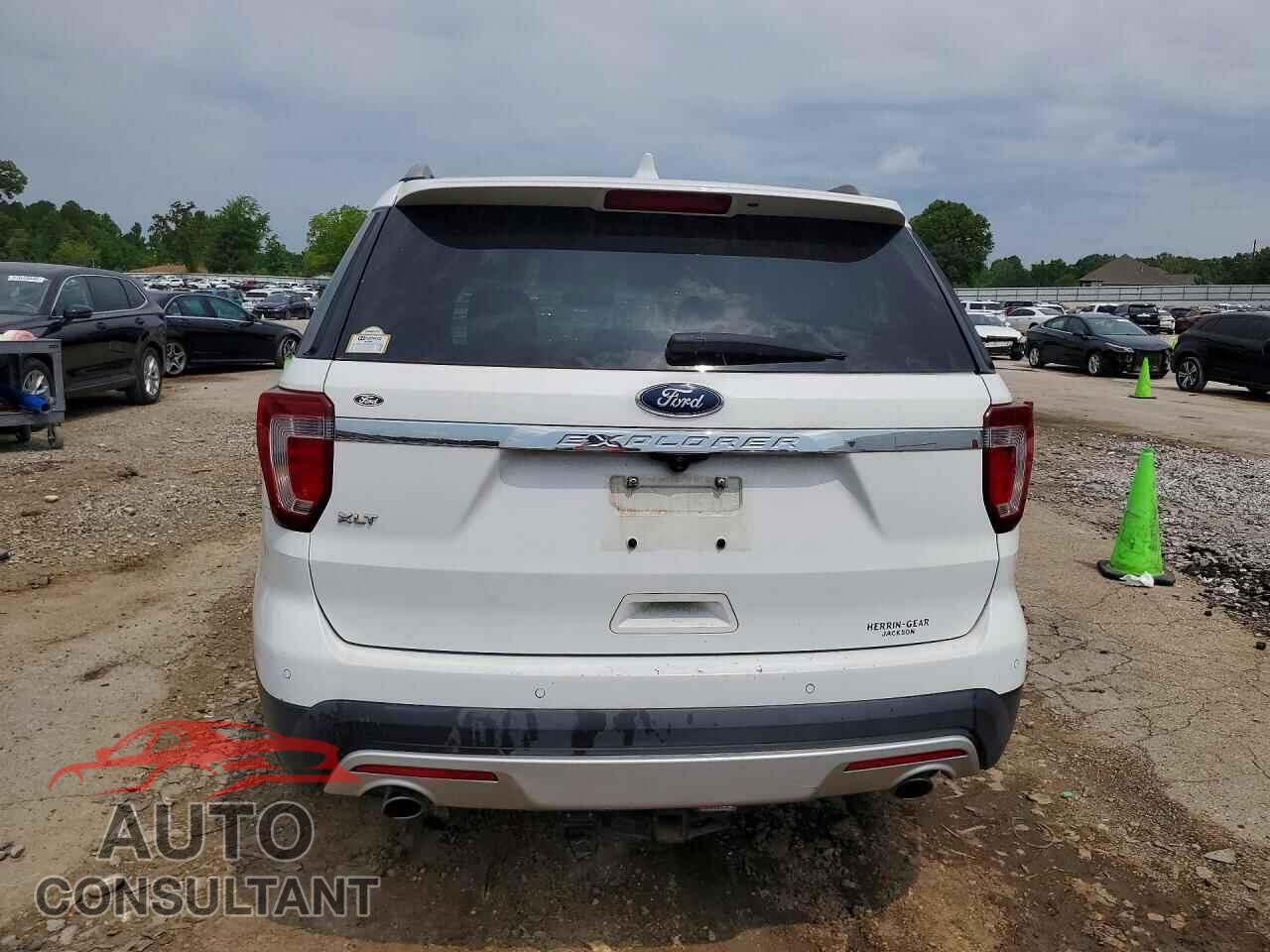 FORD EXPLORER 2017 - 1FM5K7D80HGD95921