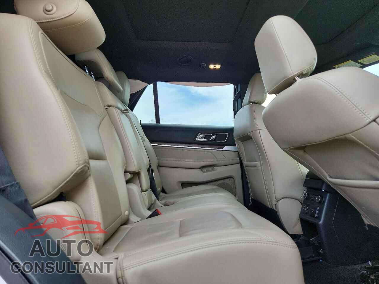FORD EXPLORER 2018 - 1FM5K8F86JGB73831