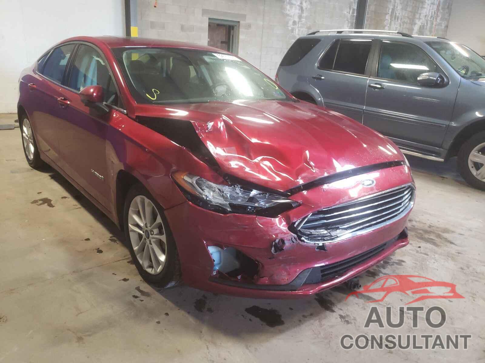 FORD FUSION 2019 - 3FA6P0LU0KR126310