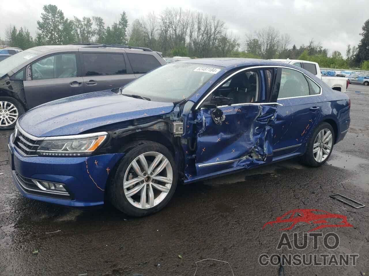 VOLKSWAGEN PASSAT 2017 - 1VWGT7A34HC071796