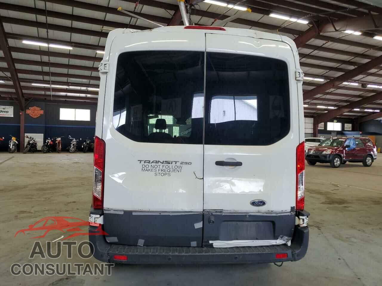 FORD TRANSIT 2017 - 1FTYR1CM0HKA95561