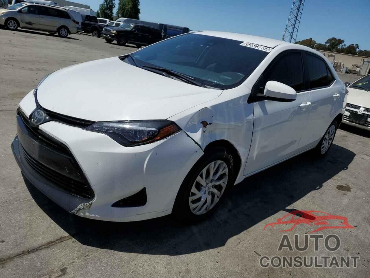 TOYOTA COROLLA 2018 - 5YFBURHE8JP748701