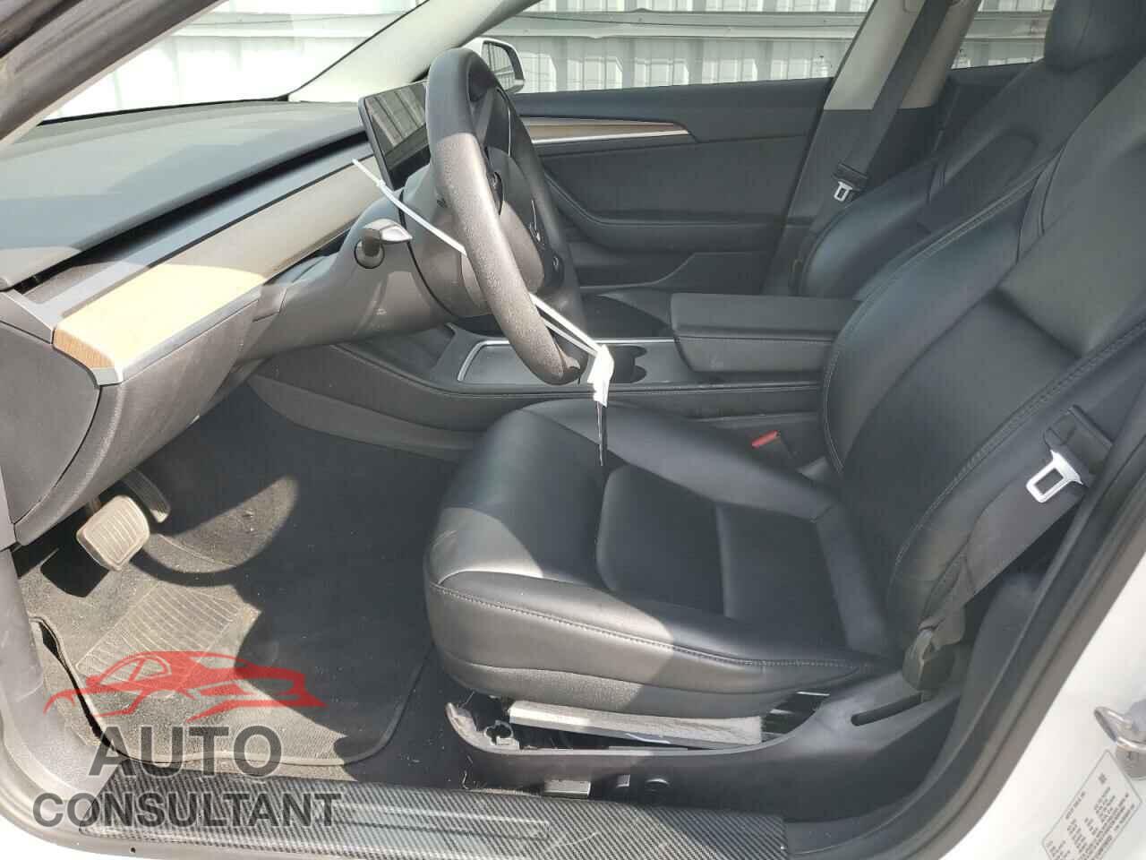 TESLA MODEL 3 2021 - 5YJ3E1EA8MF098935
