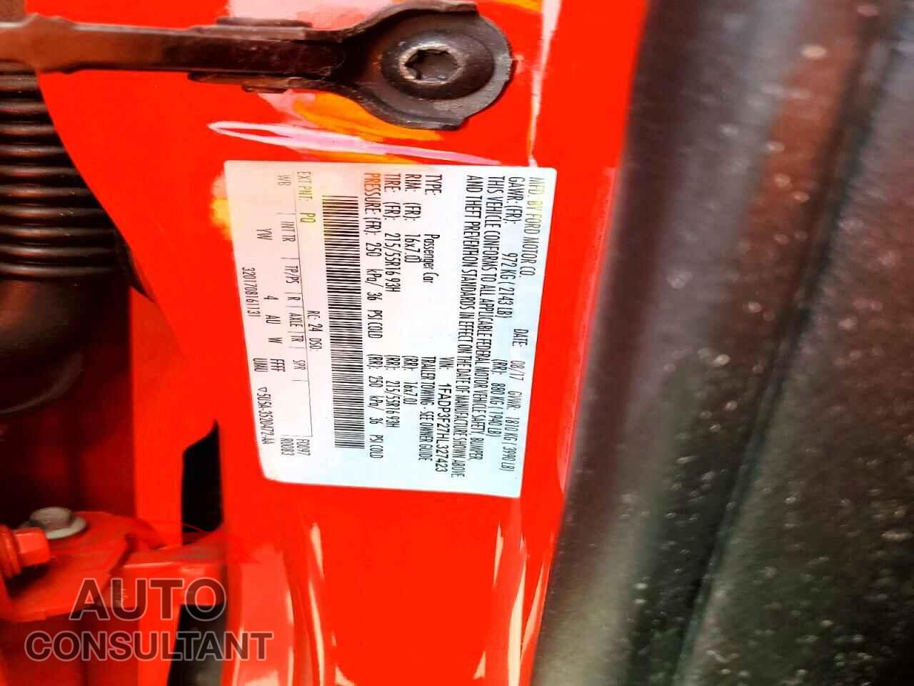 FORD FOCUS 2017 - 1FADP3F27HL327423