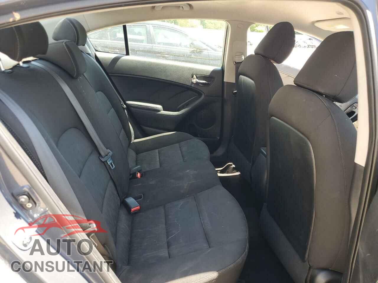 KIA FORTE 2016 - KNAFK4A63G5457555