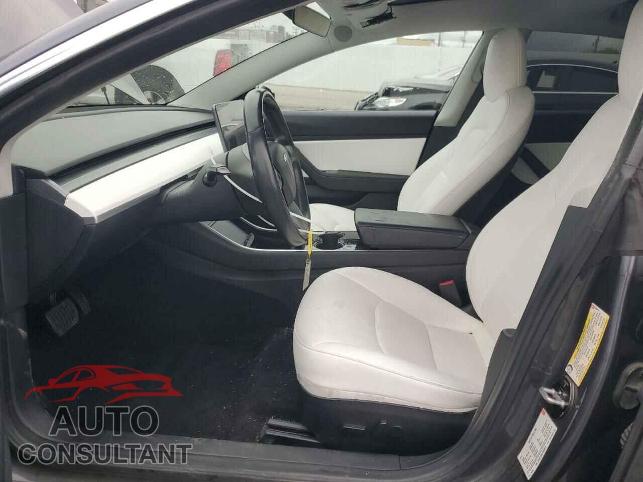 TESLA MODEL 3 2018 - 5YJ3E1EB8JF085672