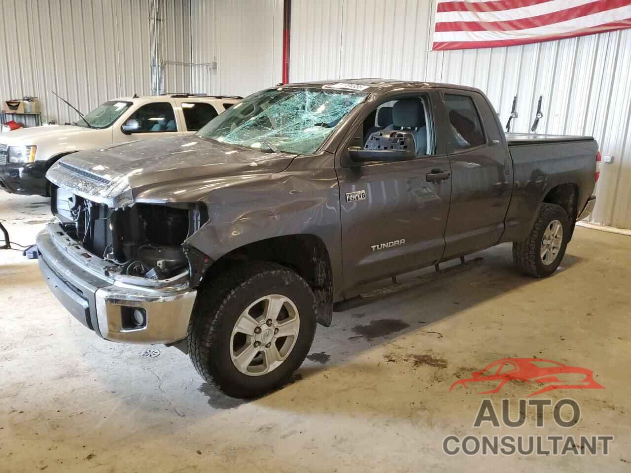 TOYOTA TUNDRA 2018 - 5TFUW5F17JX695874