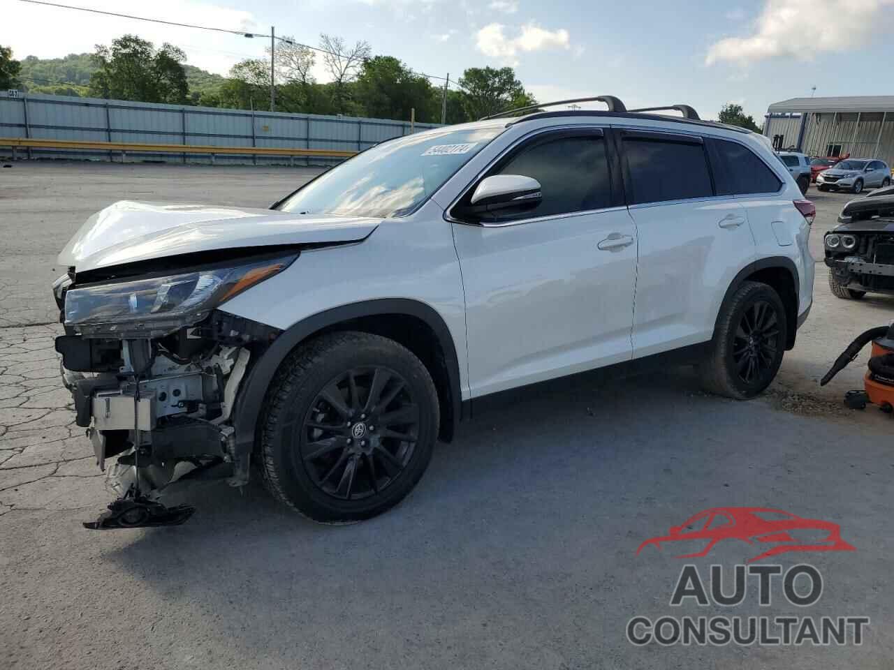 TOYOTA HIGHLANDER 2019 - 5TDJZRFH4KS629904