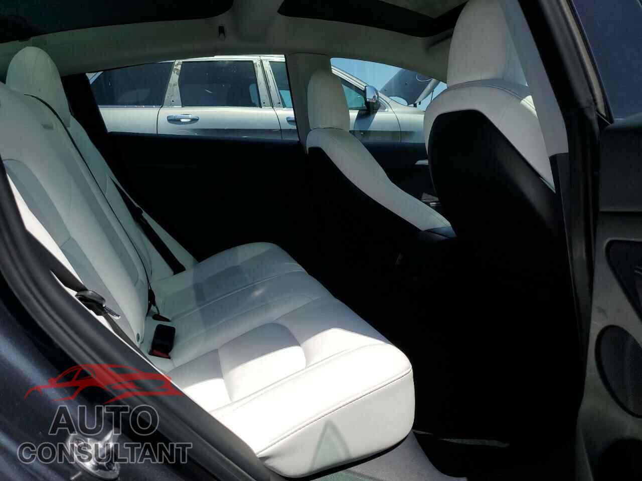 TESLA MODEL 3 2022 - 5YJ3E1EB8NF239481