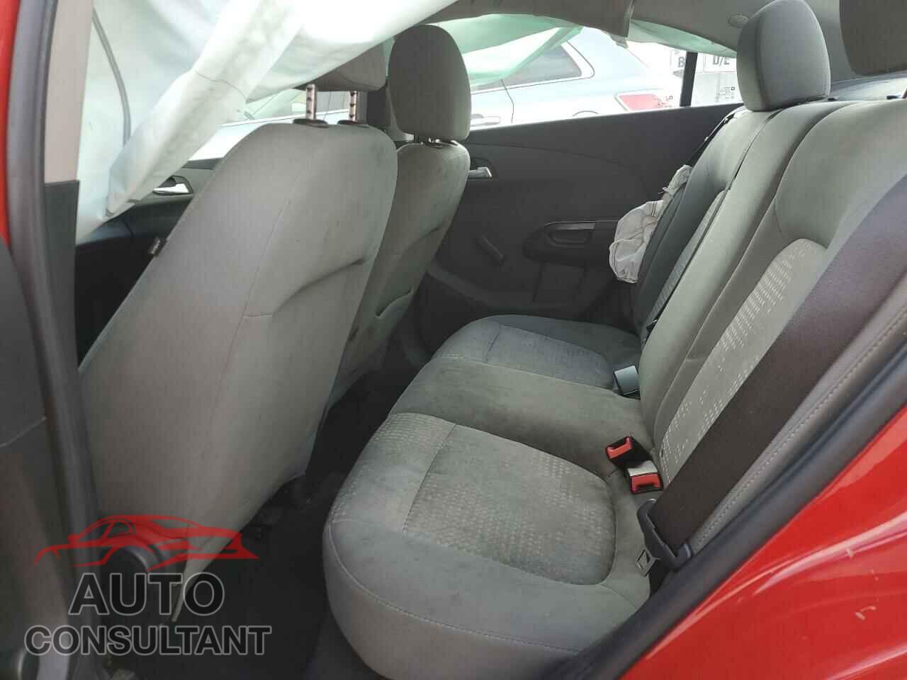 CHEVROLET SONIC 2013 - 1G1JB5SH4D4133737