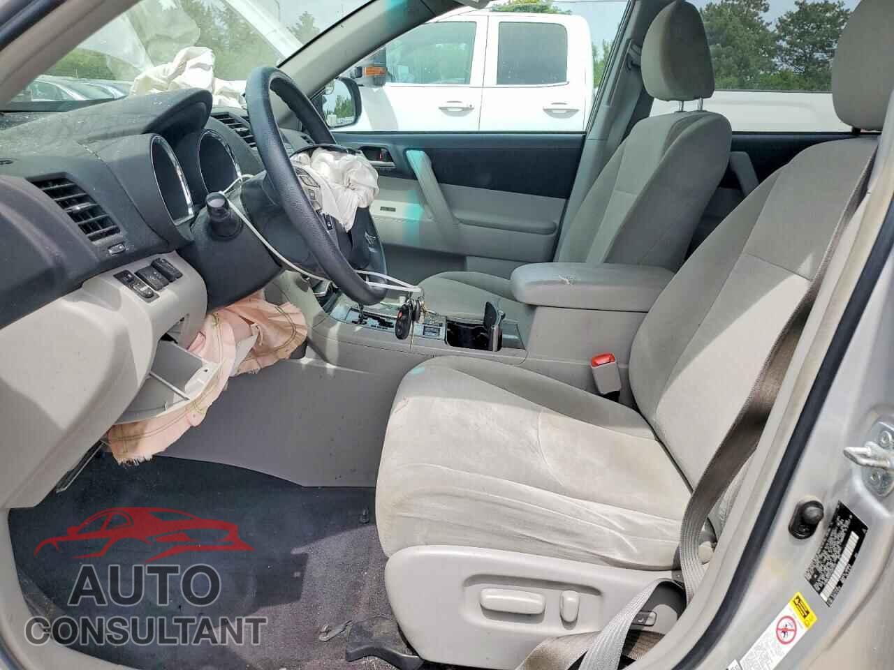 TOYOTA HIGHLANDER 2012 - 5TDBK3EH2CS097450