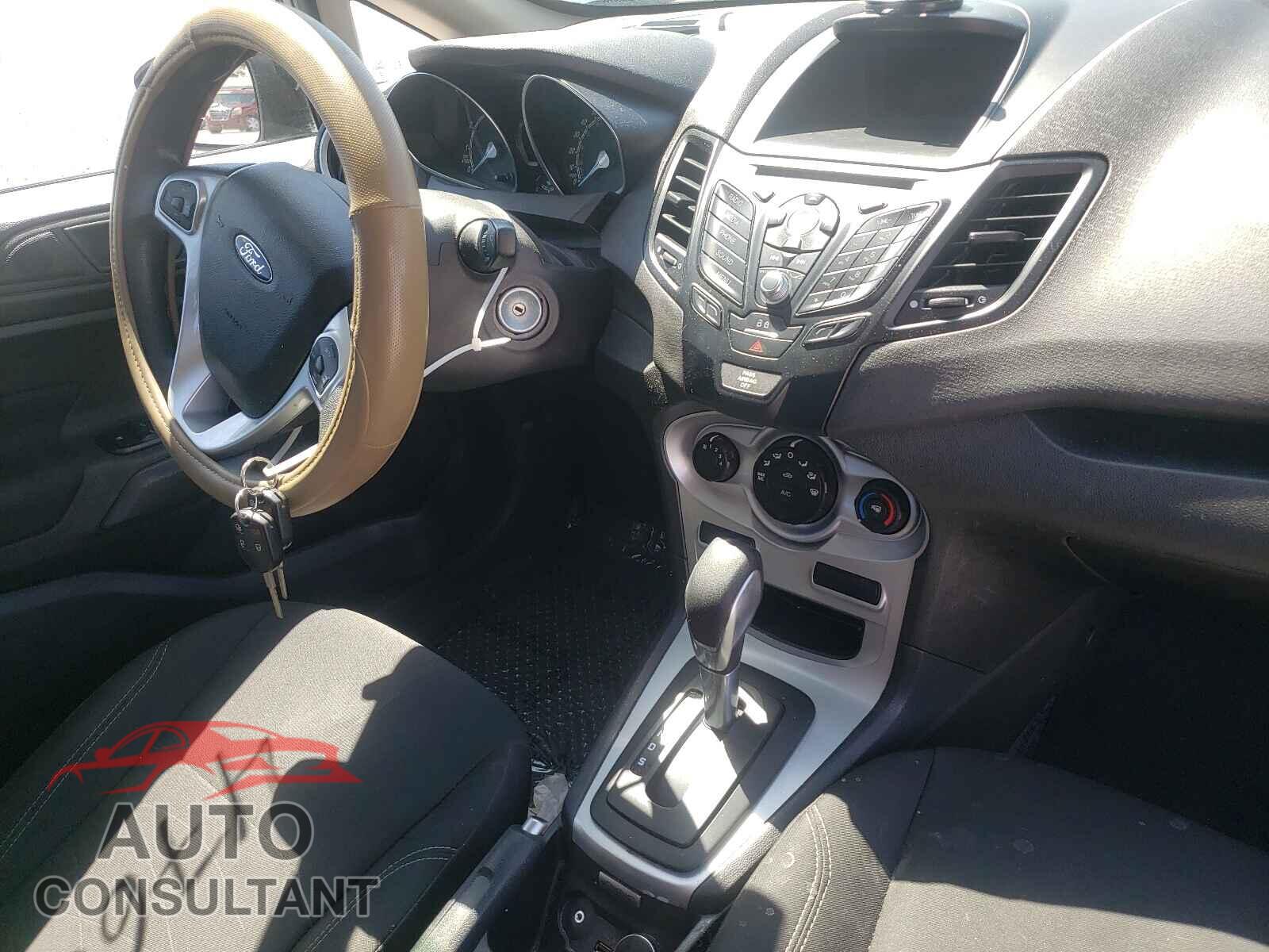 FORD FIESTA 2019 - 3FADP4EJ8KM155195