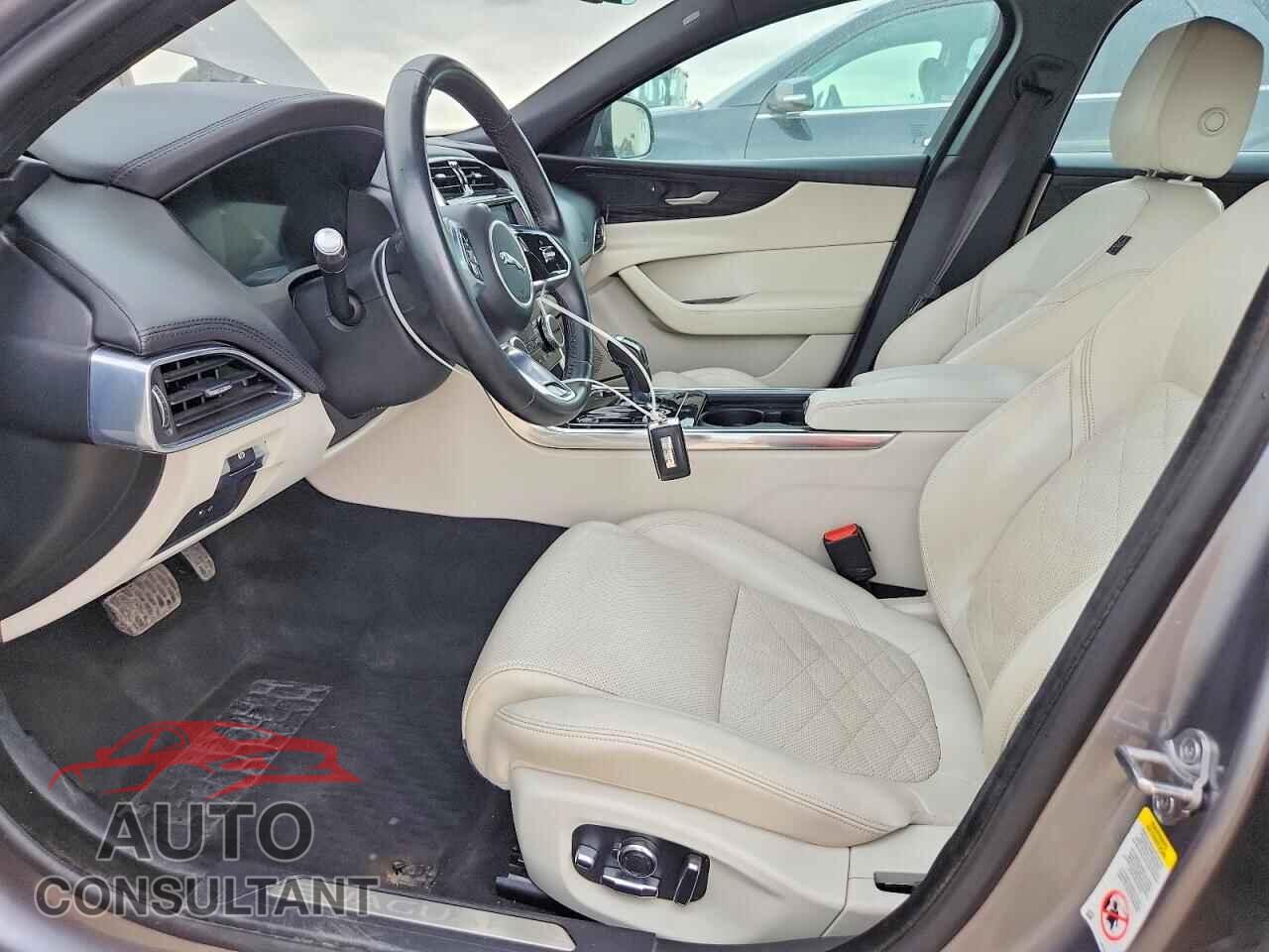 JAGUAR XE 2020 - SAJAP4FX4LCP58567