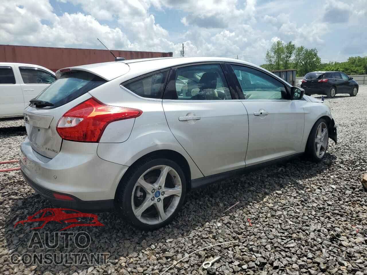 FORD FOCUS 2012 - 1FAHP3N22CL219643