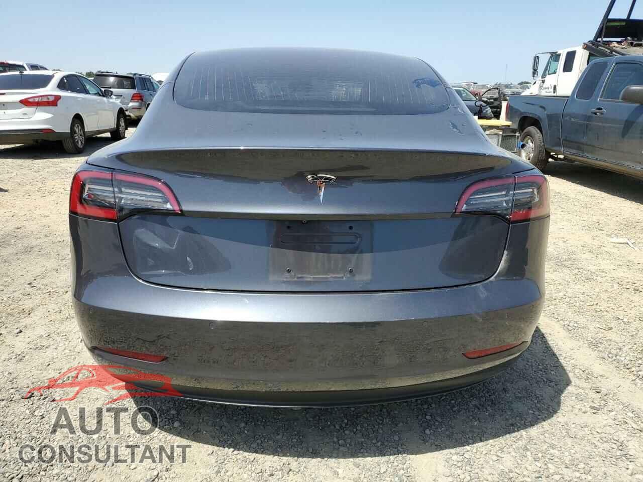 TESLA MODEL 3 2018 - 5YJ3E1EAXJF009541