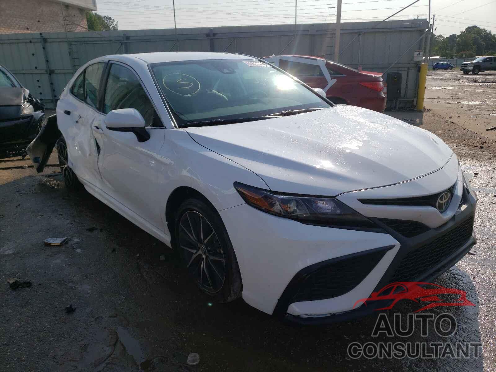 TOYOTA CAMRY 2021 - 4T1G11AK6MU514608