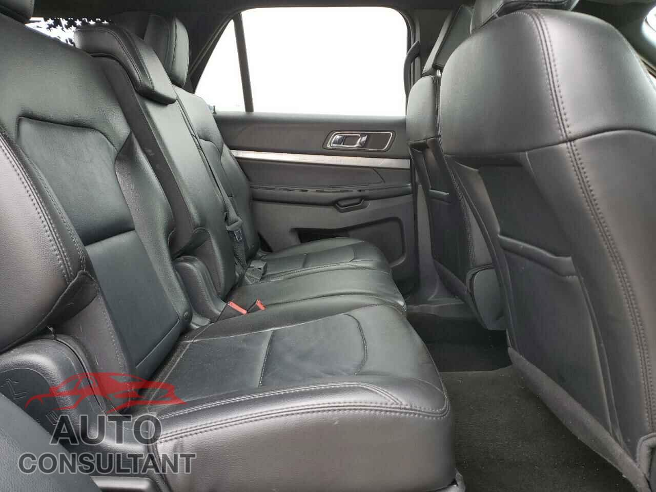 FORD EXPLORER 2018 - 1FM5K8D83JGB43611