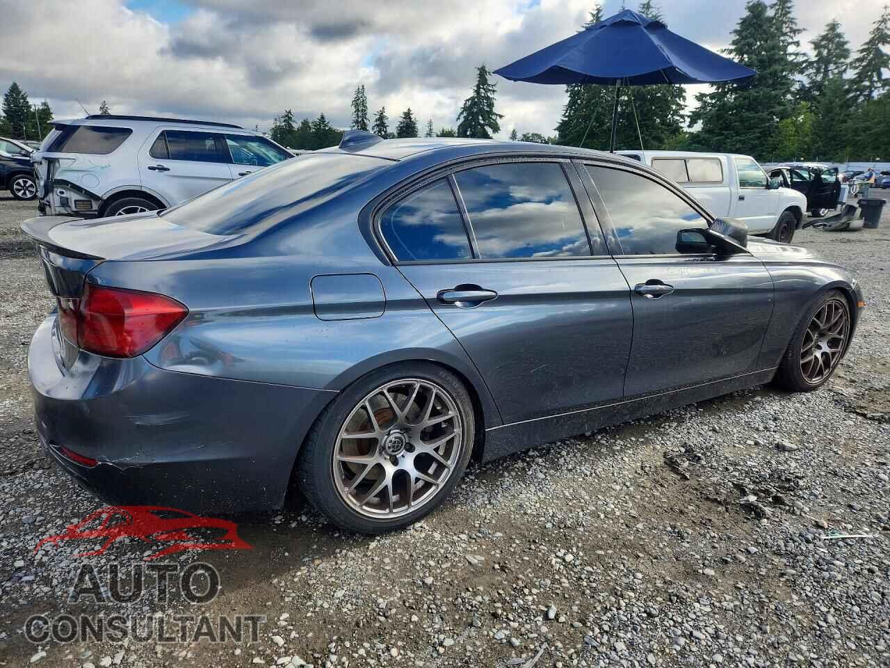 BMW 3 SERIES 2013 - WBA3A9C55DF686204