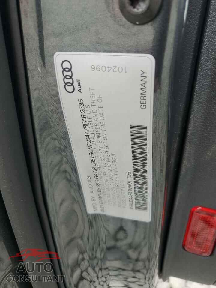 AUDI A4 2021 - WAUDAAF41MN011075
