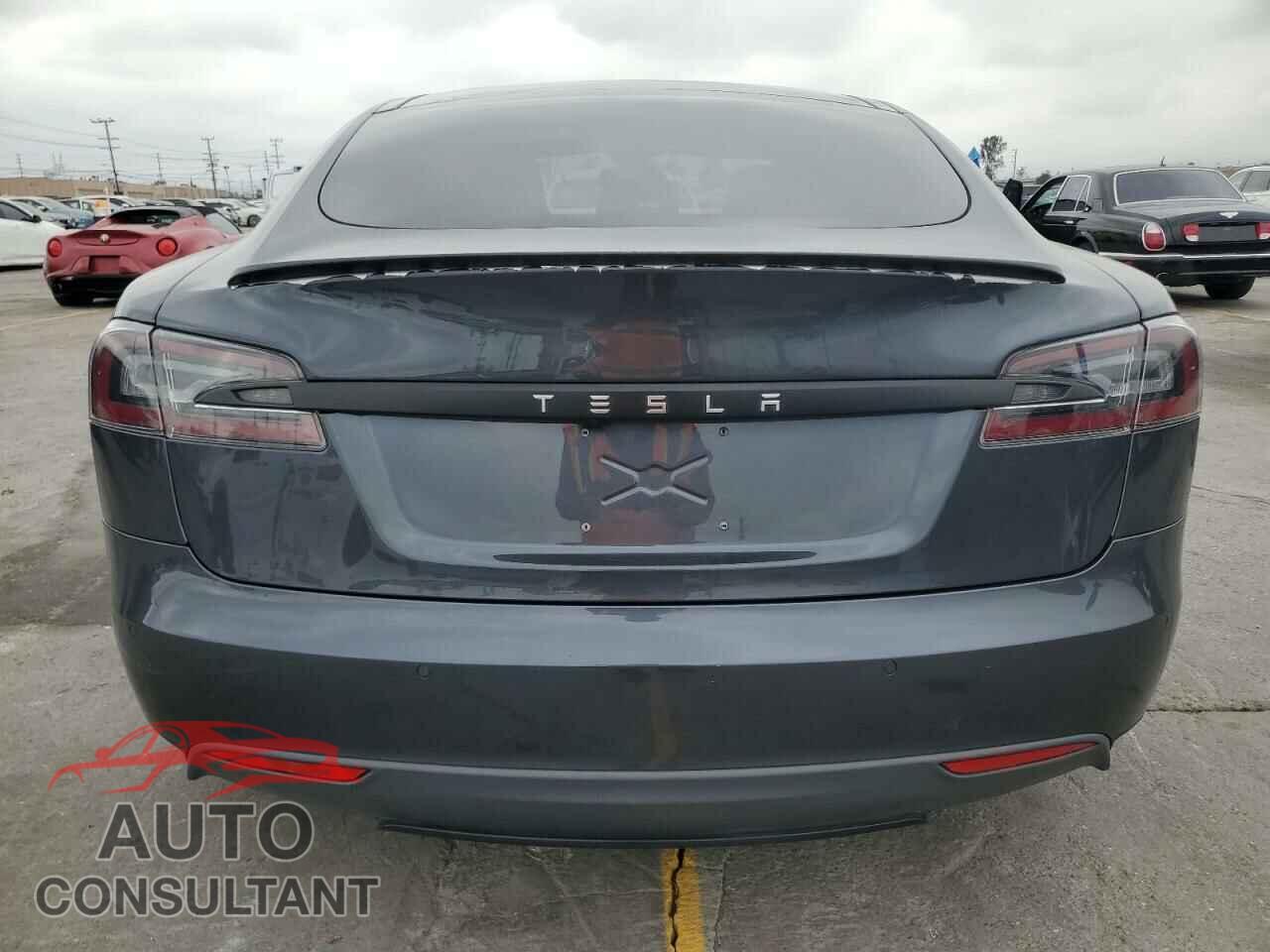 TESLA MODEL S 2015 - 5YJSA1E41FF108399