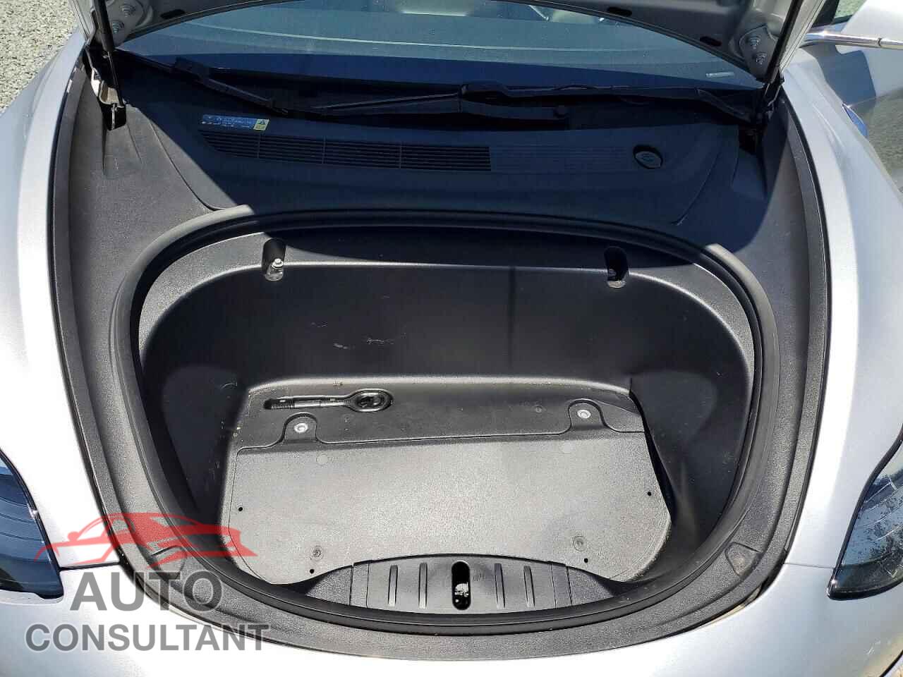 TESLA MODEL 3 2018 - 5YJ3E1EB7JF083329
