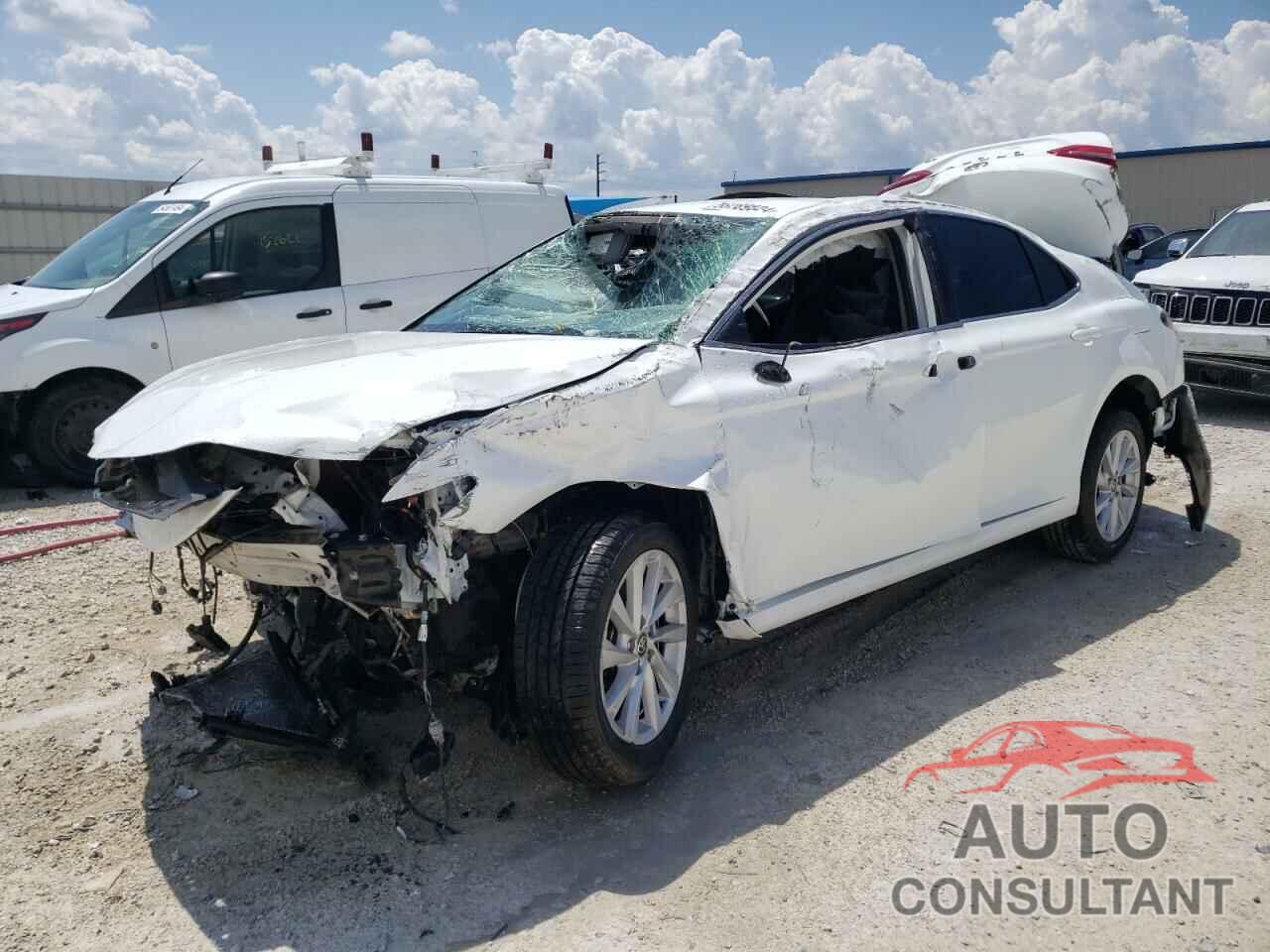 TOYOTA CAMRY 2021 - 4T1C11AKXMU495401