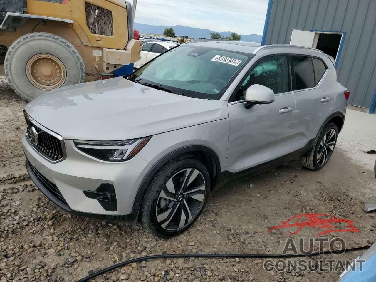 VOLVO XC40 PLUS 2025 - YV4L12UE8S2504005