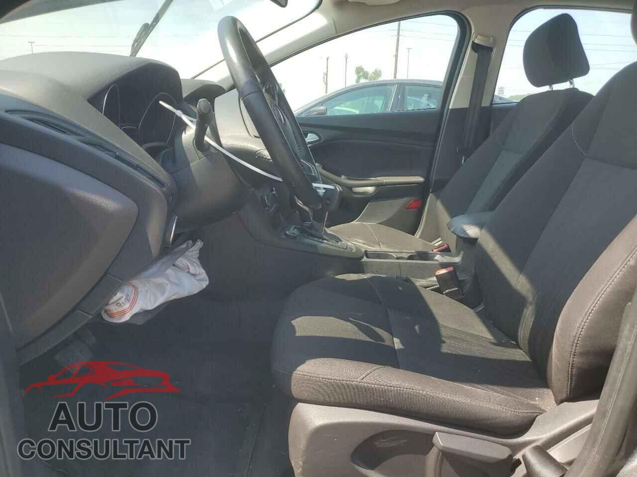 FORD FOCUS 2017 - 1FADP3F23HL328794