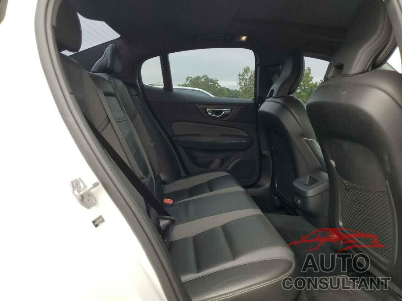 VOLVO S60 2019 - 7JRA22TM2KG013207