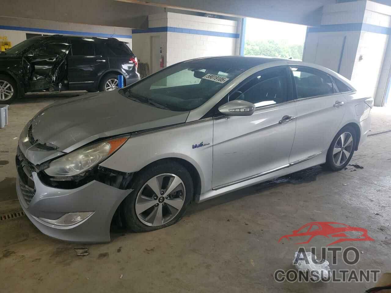 HYUNDAI SONATA 2011 - KMHEC4A48BA008359