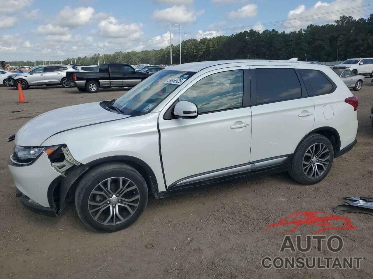 MITSUBISHI OUTLANDER 2018 - JA4AD3A32JZ008868