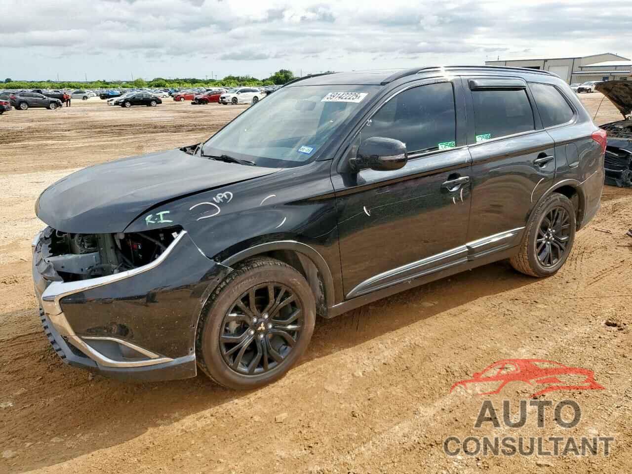 MITSUBISHI OUTLANDER 2018 - JA4AD3A33JZ022150