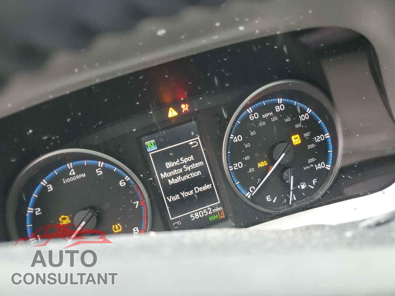TOYOTA RAV4 2018 - 2T3RFREV3JW743473