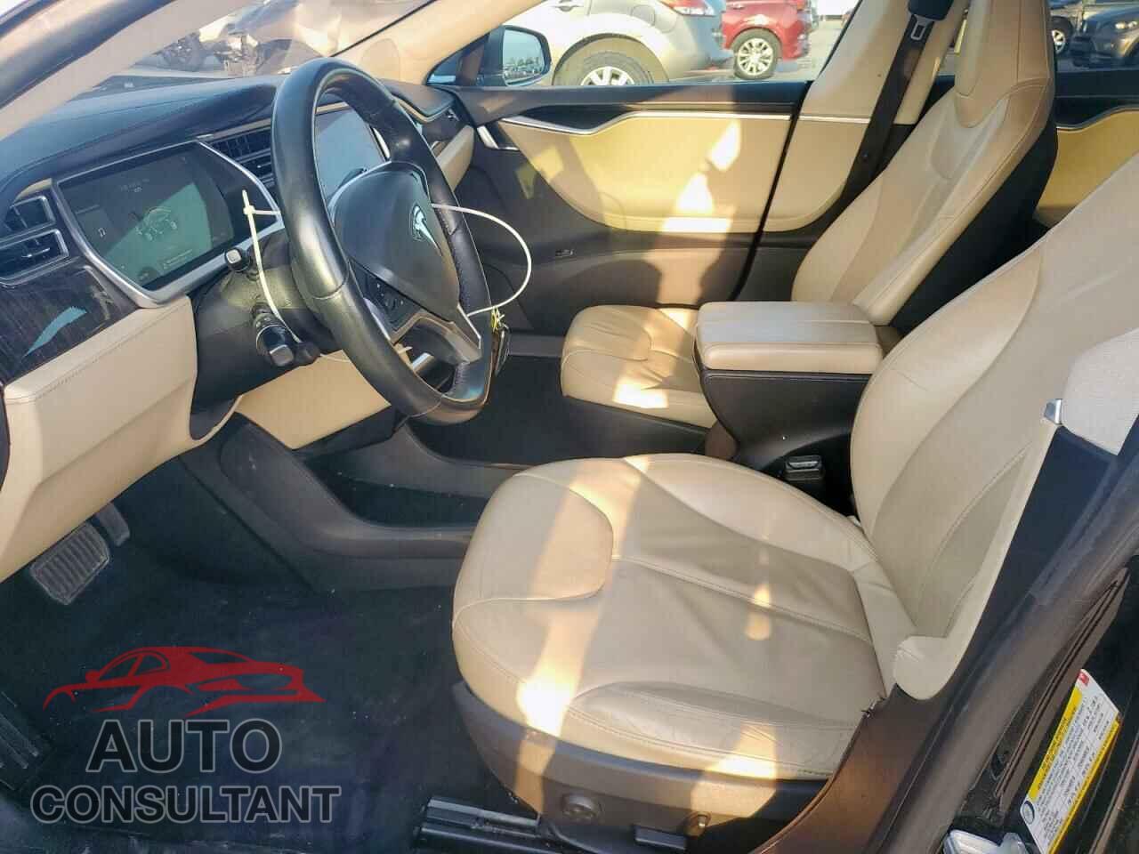 TESLA MODEL S 2013 - 5YJSA1CG0DFP15615