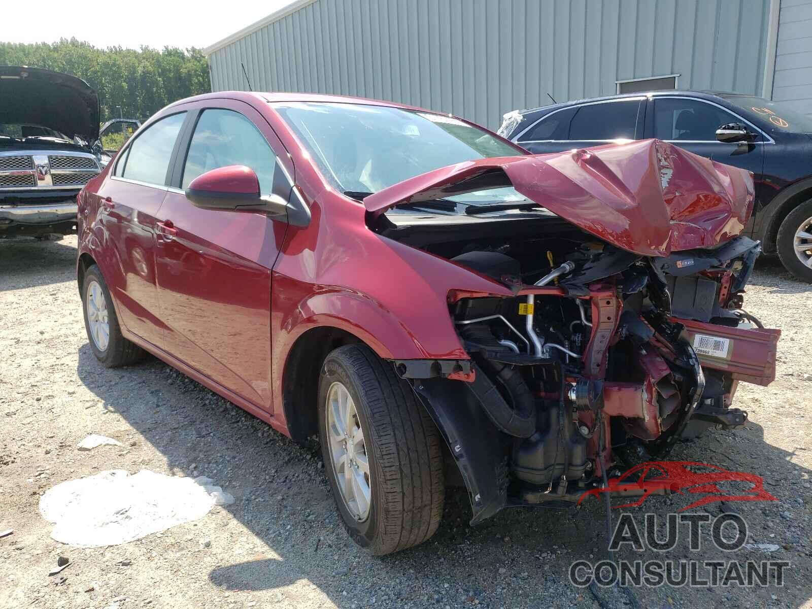 CHEVROLET SONIC 2018 - 1G1JD5SH9J4105924
