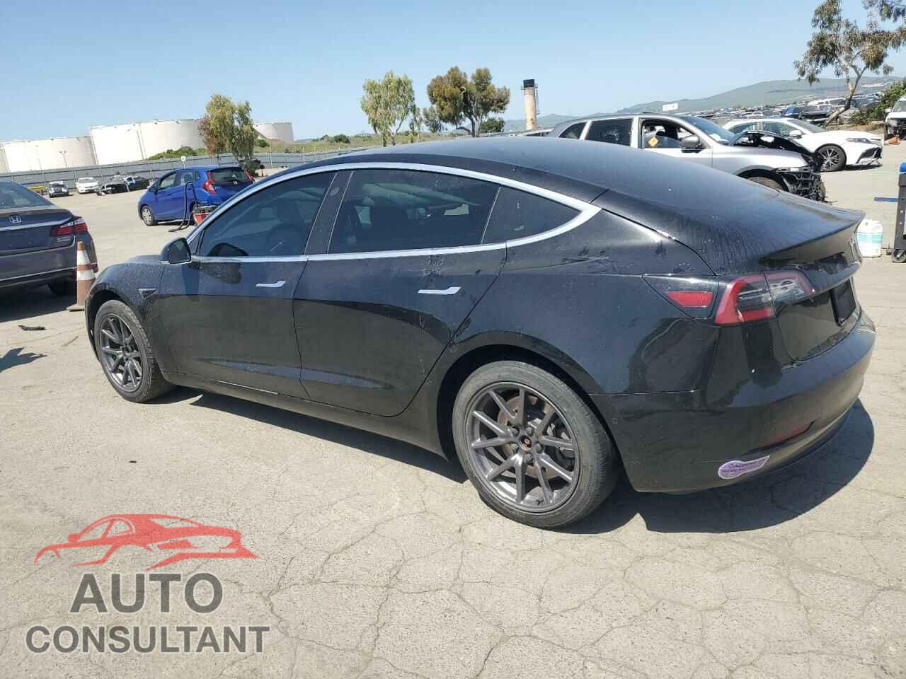 TESLA MODEL 3 2019 - 5YJ3E1EA1KF410137
