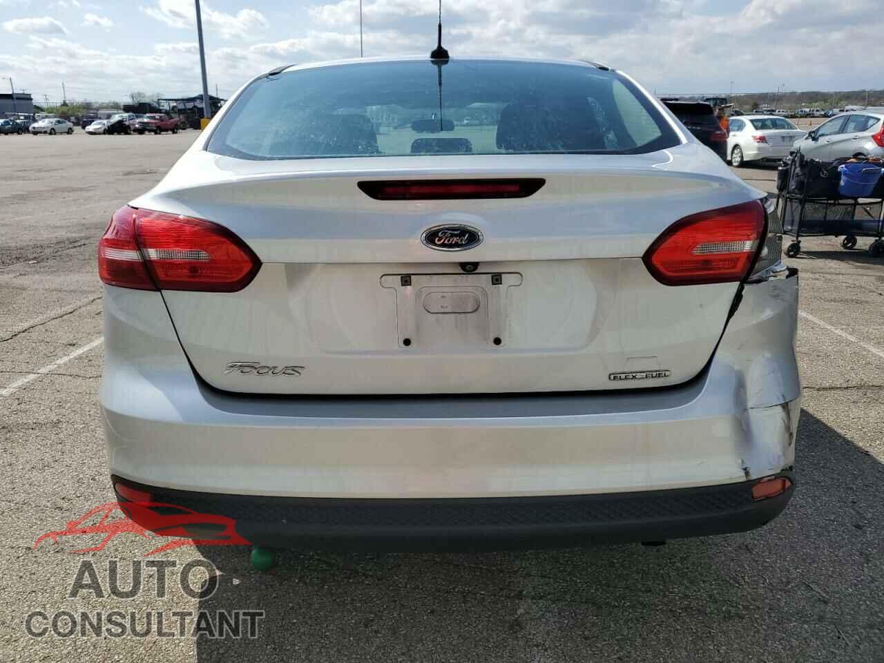 FORD FOCUS 2016 - 1FADP3E23GL328486