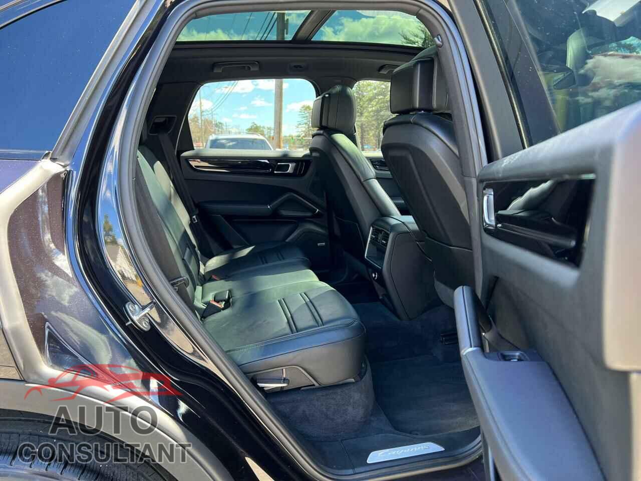 PORSCHE CAYENNE 2019 - WP1AA2AY3KDA00599