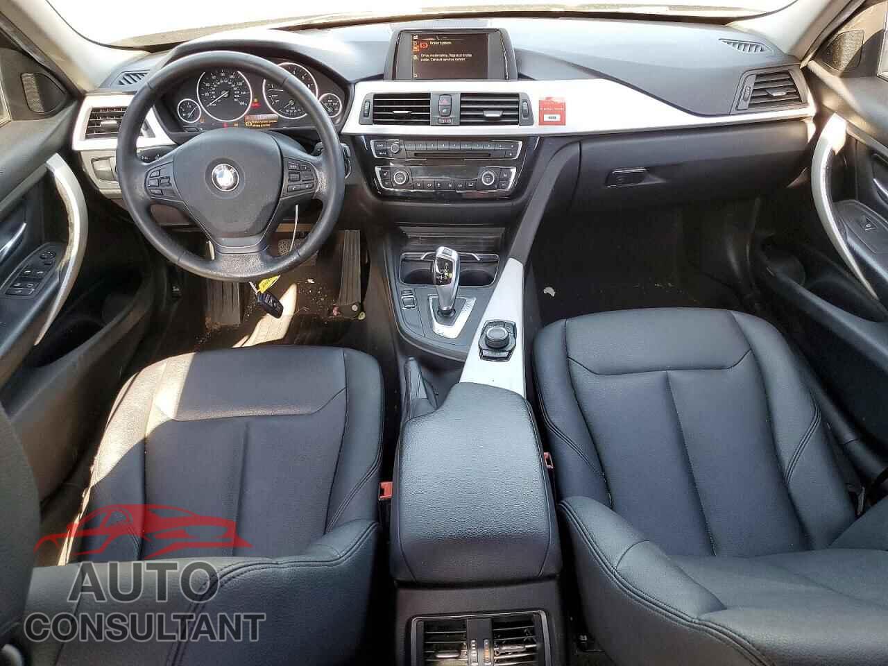 BMW 3 SERIES 2016 - WBA8E1G58GNU10910