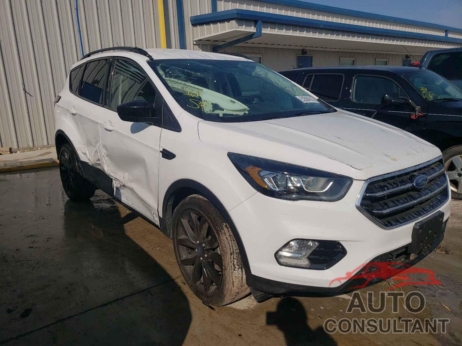 FORD ESCAPE 2017 - 1FMCU0GD2HUC23912