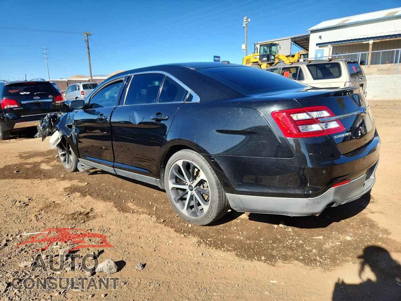 FORD TAURUS 2015 - 1FAHP2E82FG112491