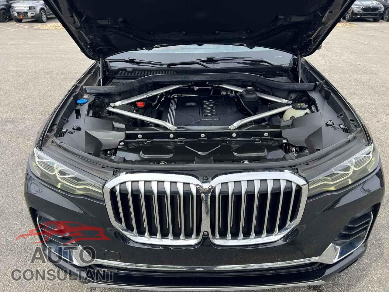 BMW X7 2021 - 5UXCW2C06M9F67044