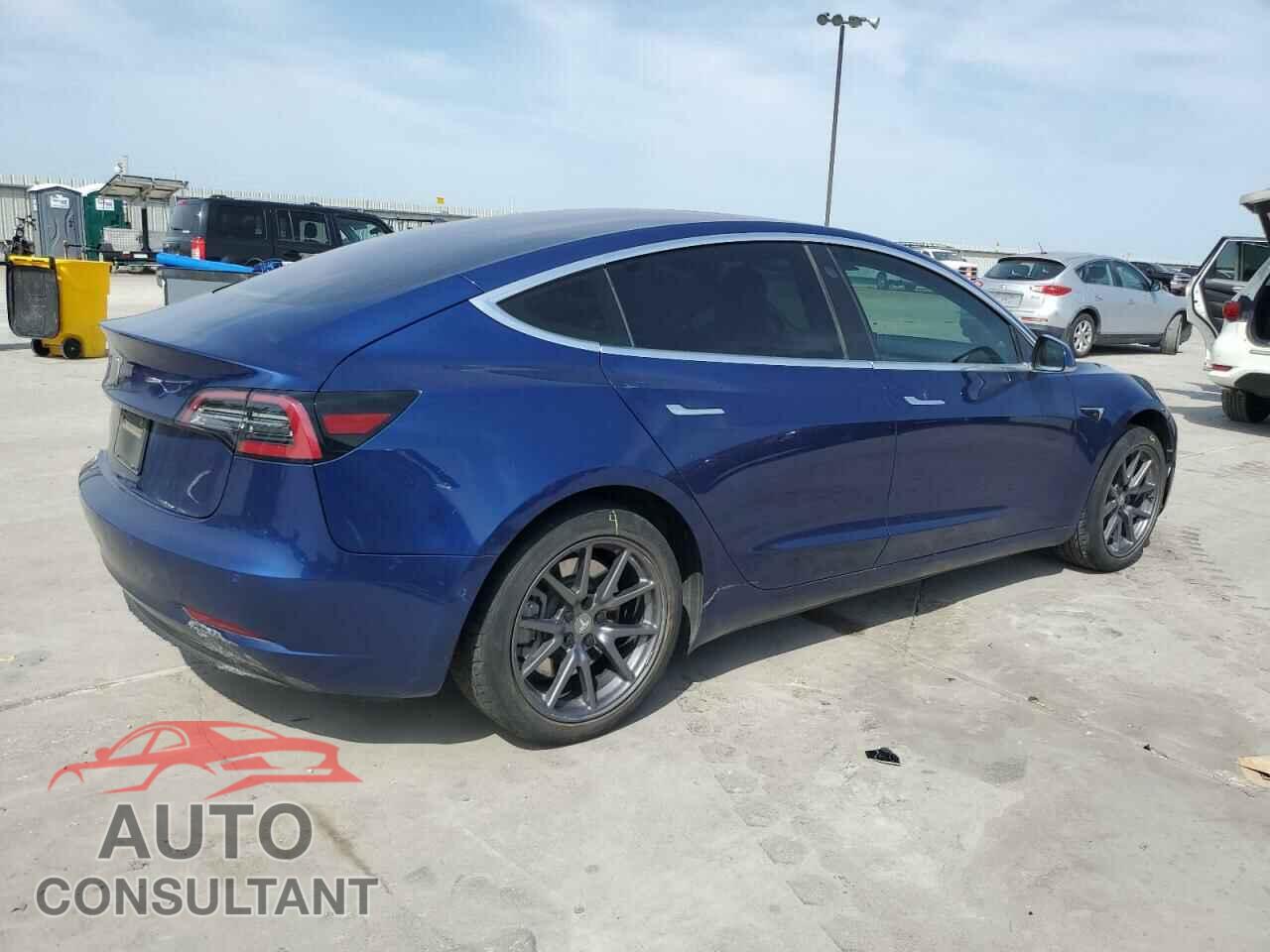 TESLA MODEL 3 2019 - 5YJ3E1EA2KF309043