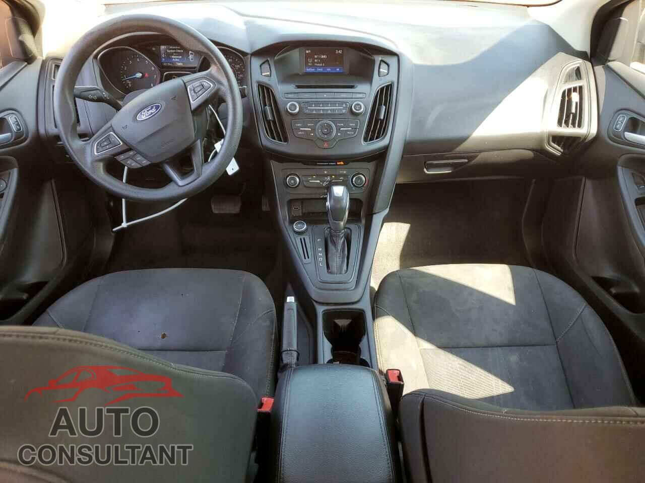 FORD FOCUS 2015 - 1FADP3F24FL227311