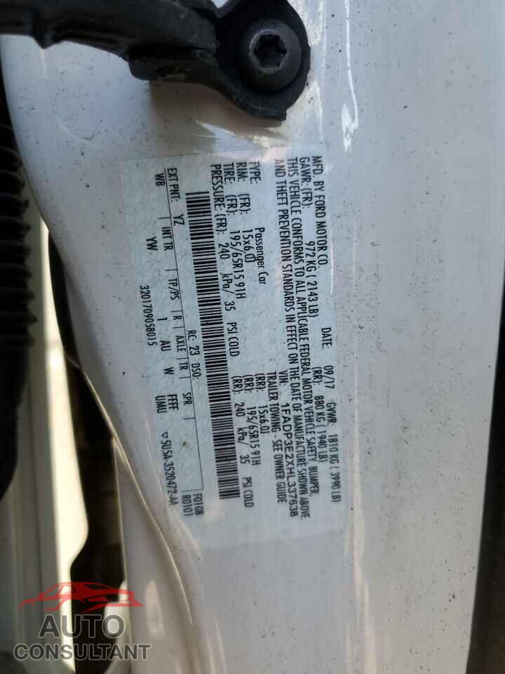 FORD FOCUS 2017 - 1FADP3E2XHL337638