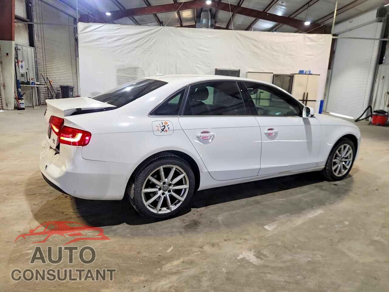 AUDI A4 2013 - WAUFFAFL3DN009023